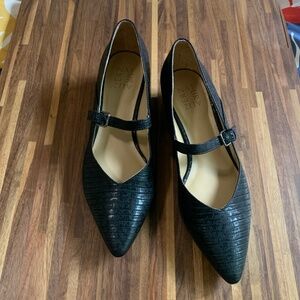 Naturalizer "Florencia" Pointed Toe Mary Jane